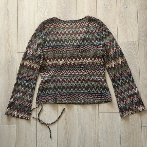 Wallis Faux Wrap Crochet Style Flare Long Sleeve Top Size 14 - Picture 3 of 12